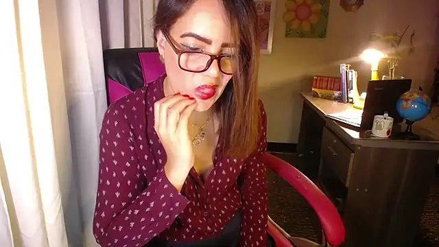 Snapshot of danielle_rose_1 chatting on May 20, 2026, 3:42 pm danielle rose 1 online show from May 20, 2026, 3:42 pm