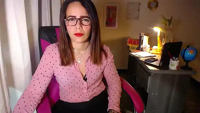 Snapshot of danielle_rose_1 chatting on March 25, 2026, 2:05 pm danielle rose 1 online show from March 25, 2026, 2:05 pm