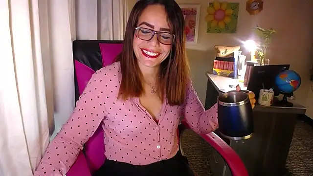 Snapshot of danielle_rose_1 chatting on May 28, 2026, 5:08 pm danielle rose 1 online show from May 28, 2026, 5:08 pm
