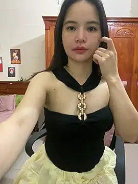 Snapshot of LiLi-Kirix99 chatting on July 12, 2026, 8:31 pm LiLi-Kirix99 online show from July 12, 2026, 8:31 pm
