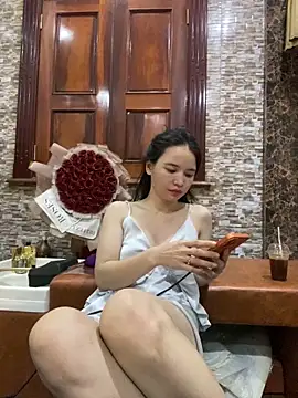 Snapshot of LiLi-Kirix99 chatting on June 21, 2026, 6:46 pm LiLi-Kirix99 online show from June 21, 2026, 6:46 pm