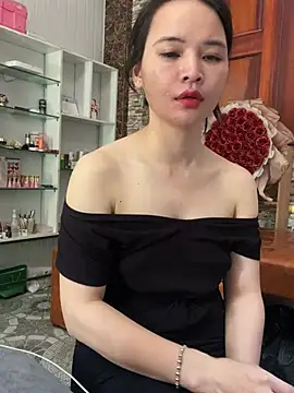 Snapshot of LiLi-Kirix99 chatting on June 1, 2026, 8:25 am LiLi-Kirix99 online show from June 1, 2026, 8:25 am