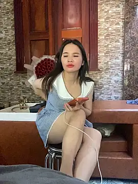 Snapshot of LiLi-Kirix99 chatting on June 4, 2026, 4:17 am LiLi-Kirix99 online show from June 4, 2026, 4:17 am
