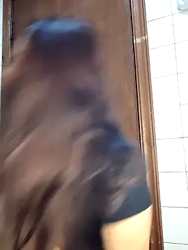 StephanieMarrien online show from October 16, 2025, 8:00 am