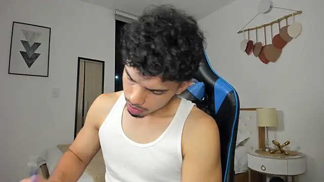 mateoleonee online show from March 1, 2025, 12:17 am