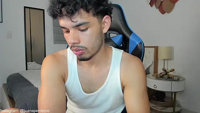 mateoleonee online show from March 11, 2025, 3:36 am