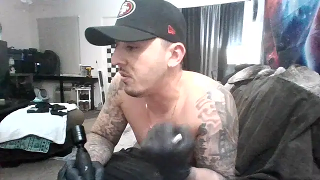 Snapshot of Antoniothedon chatting on December 18, 2024, 1:26 am Antoniothedon online show from December 18, 2024, 1:26 am