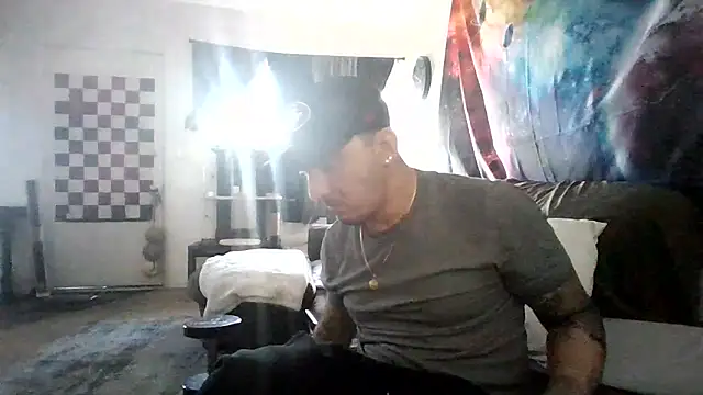 Snapshot of Antoniothedon chatting on December 15, 2024, 8:25 pm Antoniothedon online show from December 15, 2024, 8:25 pm