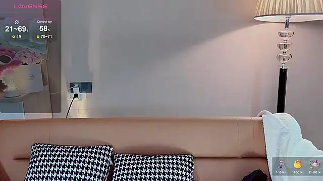 Yaikun0-0 online show from December 7, 2024, 7:32 am