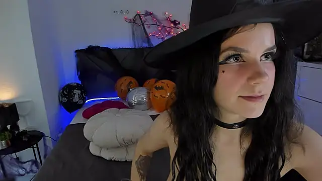 CassieEvans online show from October 26, 2025, 6:36 am