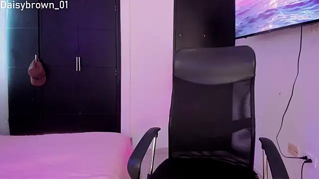 Snapshot of Daisy_Brown01 chatting on November 17, 2025, 5:06 pm Daisy Brown01 online show from November 17, 2025, 5:06 pm