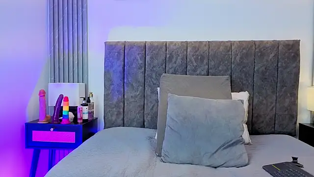 Snapshot of Ema_Stone65 chatting on November 19, 2025, 10:32 pm Ema Stone65 online show from November 19, 2025, 10:32 pm