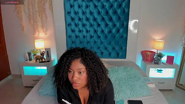 Snapshot of ohrianagibson chatting on April 14, 2026, 10:04 pm ohrianagibson online show from April 14, 2026, 10:04 pm