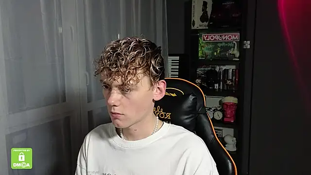 Snapshot of Keytaro chatting on October 4, 2025, 10:22 pm Keytaro online show from October 4, 2025, 10:22 pm