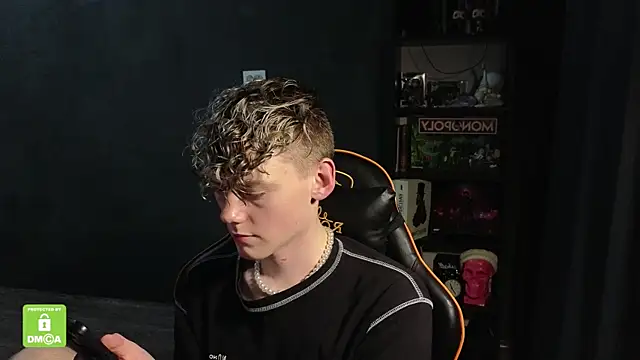 Snapshot of Keytaro chatting on November 24, 2025, 9:26 pm Keytaro online show from November 24, 2025, 9:26 pm