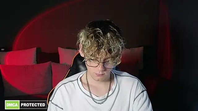 Keytaro online show from April 10, 2026, 5:36 am