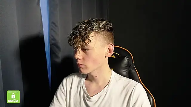 Keytaro online show from January 8, 2026, 1:50 pm