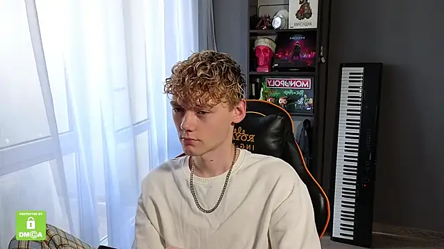 Snapshot of Keytaro chatting on September 19, 2025, 8:18 am Keytaro online show from September 19, 2025, 8:18 am