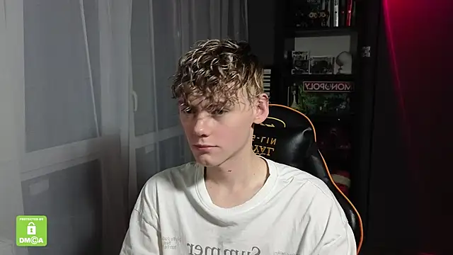 Snapshot of Keytaro chatting on October 26, 2025, 3:12 pm Keytaro online show from October 26, 2025, 3:12 pm