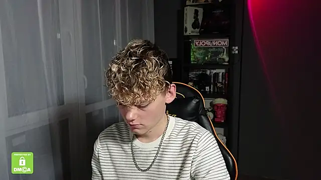 Snapshot of Keytaro chatting on October 6, 2025, 1:40 am Keytaro online show from October 6, 2025, 1:40 am