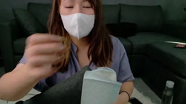 Snapshot of annna_annna_2024 chatting on November 17, 2025, 1:42 am annna annna 2024 online show from November 17, 2025, 1:42 am