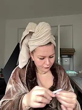 Snapshot of Fancy-Francy chatting on March 12, 2025, 11:10 am Fancy-Francy online show from March 12, 2025, 11:10 am