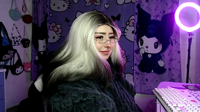 lussyevans24 online show from March 20, 2026, 4:02 am