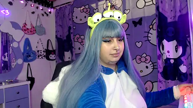 lussyevans24 online show from October 15, 2025, 5:06 am