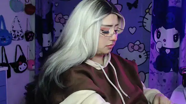 lussyevans24 online show from March 4, 2026, 2:52 am