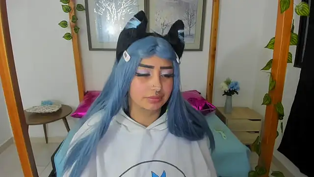 Snapshot of lussyevans24 chatting on March 22, 2025, 9:45 am lussyevans24 online show from March 22, 2025, 9:45 am