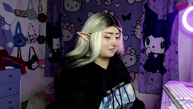 lussyevans24 online show from January 19, 2026, 4:16 am