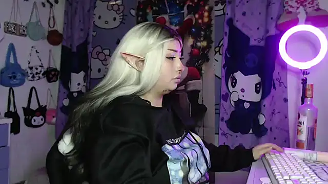 lussyevans24 online show from January 9, 2026, 4:52 am