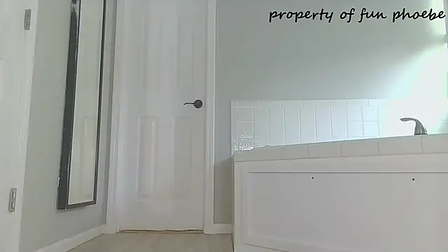 Snapshot of Fun_Phoebe chatting on March 31, 2026, 1:46 pm Fun Phoebe online show from March 31, 2026, 1:46 pm