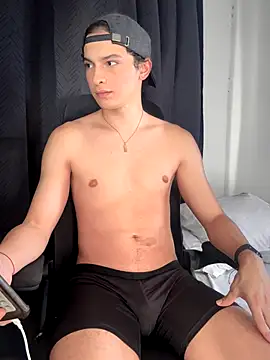 cybercosmiiic online show from October 28, 2025, 9:14 pm