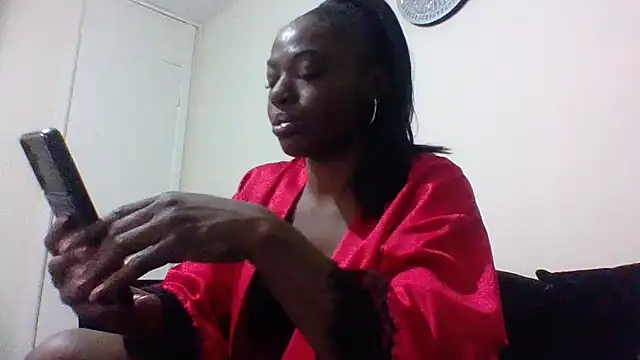Snapshot of Cinderella_Jewels_ chatting on March 14, 2025, 1:27 am Cinderella Jewels online show from March 14, 2025, 1:27 am