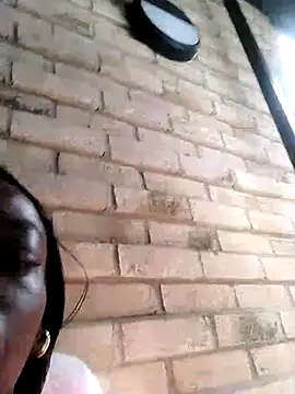 Snapshot of Cinderella_Jewels_ chatting on May 25, 2026, 3:00 pm Cinderella Jewels online show from May 25, 2026, 3:00 pm