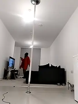 Snapshot of Cinderella_Jewels_ chatting on March 11, 2026, 9:20 pm Cinderella Jewels online show from March 11, 2026, 9:20 pm