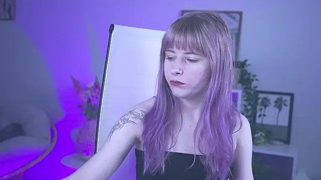 LexiWenford online show from March 14, 2025, 2:53 am