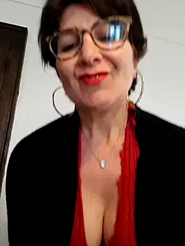 Viola8p online show from May 14, 2026, 2:58 pm