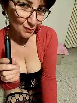 Viola8p online show from May 19, 2026, 9:22 pm