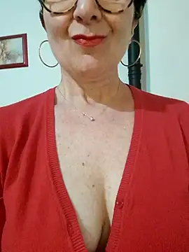 Snapshot of Viola8p chatting on March 26, 2026, 4:38 pm Viola8p online show from March 26, 2026, 4:38 pm