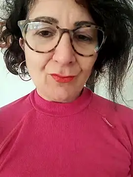 Snapshot of Viola8p chatting on January 12, 2026, 9:27 am Viola8p online show from January 12, 2026, 9:27 am