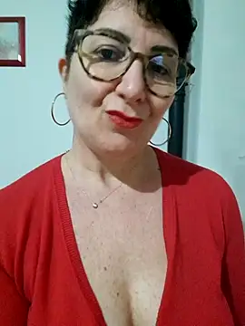 Snapshot of Viola8p chatting on February 2, 2026, 3:22 pm Viola8p online show from February 2, 2026, 3:22 pm