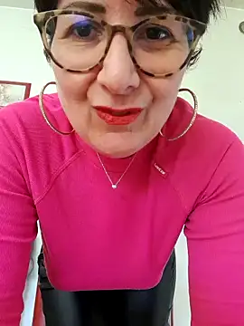 Snapshot of Viola8p chatting on March 31, 2026, 12:07 pm Viola8p online show from March 31, 2026, 12:07 pm