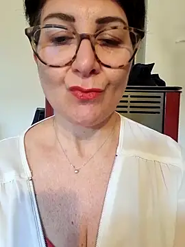 Snapshot of Viola8p chatting on February 24, 2026, 3:46 pm Viola8p online show from February 24, 2026, 3:46 pm