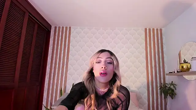 Snapshot of PamelaReall chatting on June 27, 2026, 11:05 am PamelaReall online show from June 27, 2026, 11:05 am