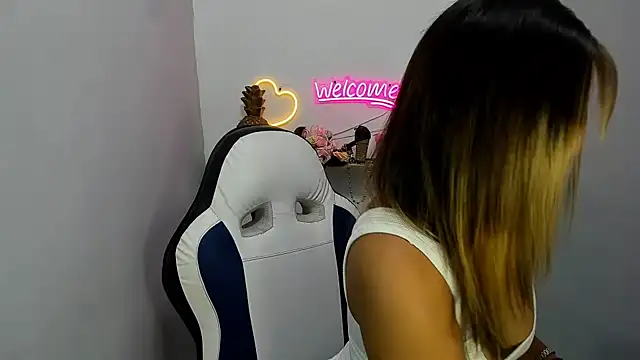 Snapshot of Dona_Tela chatting on March 30, 2026, 7:04 pm Dona Tela online show from March 30, 2026, 7:04 pm