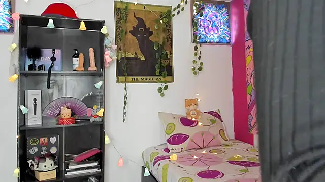 Snapshot of kittyzenn chatting on March 17, 2025, 6:00 pm kittyzenn online show from March 17, 2025, 6:00 pm