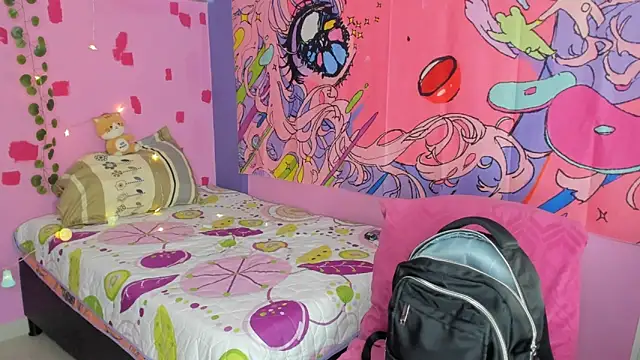 Snapshot of kittyzenn chatting on February 21, 2025, 5:53 pm kittyzenn online show from February 21, 2025, 5:53 pm