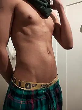 Dennis 2024 online show from March 7, 2026, 10:59 pm